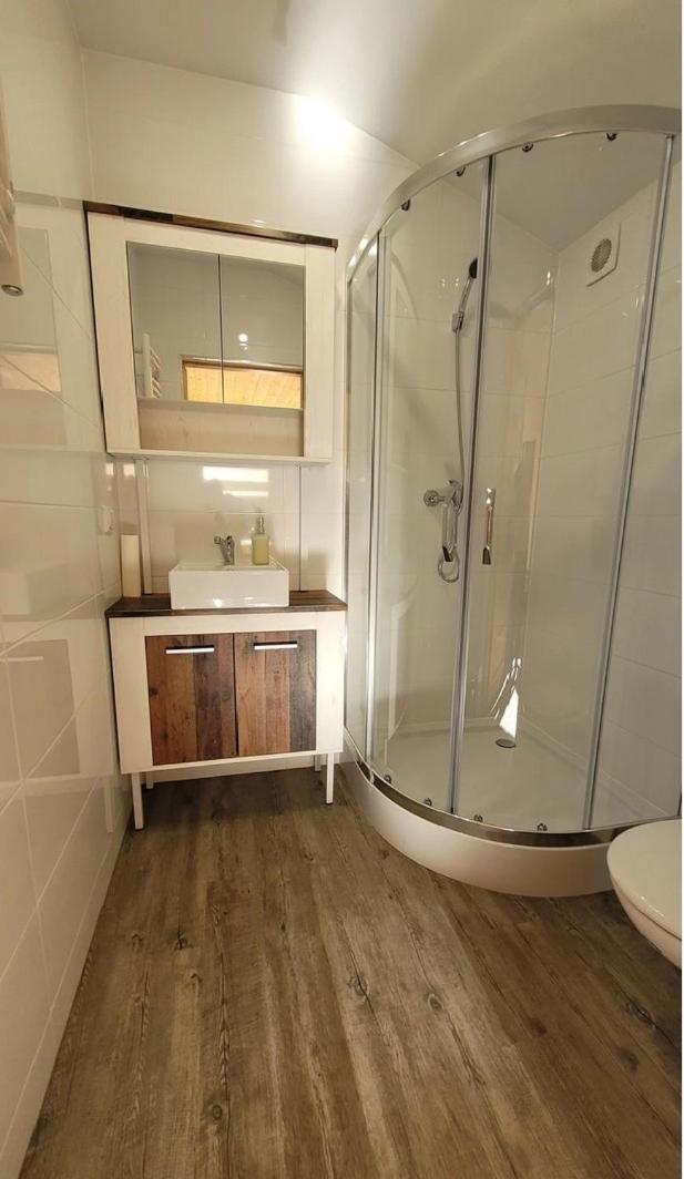 Vip Village Las Woda Rower - Podgrzewany Basen, Balia, Sauna Miedzierza Εξωτερικό φωτογραφία
